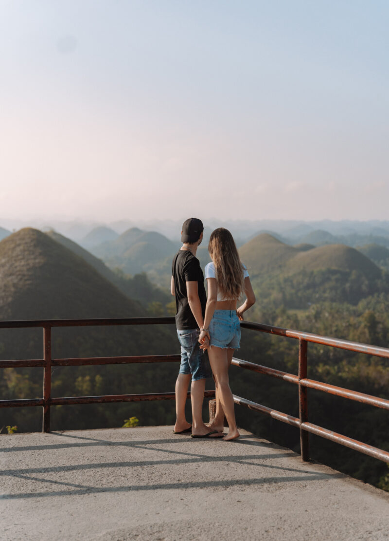 aussichtsplattform chocolate hills bohol philippinen