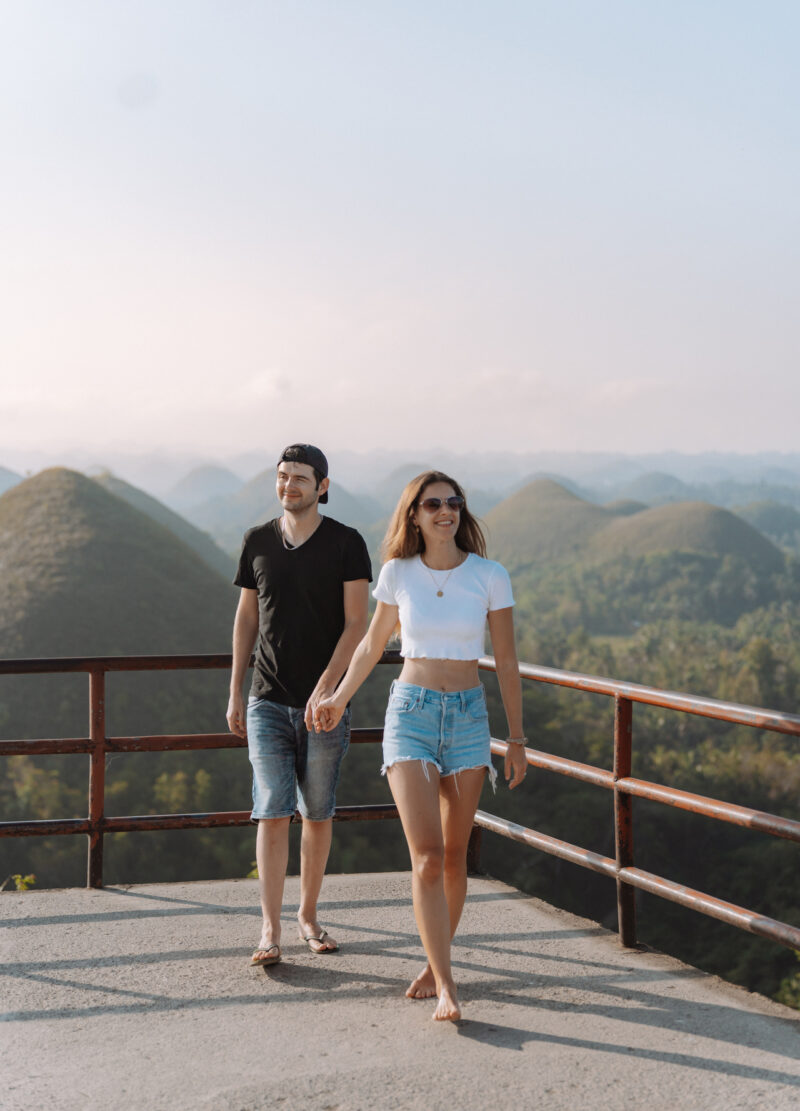 sonnenaufgang chocolate hills aussichtsplattform bohol philippinen